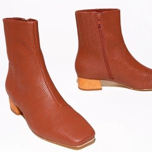 NWT Charlotte Stone Boots- Size 8, Henri Boots